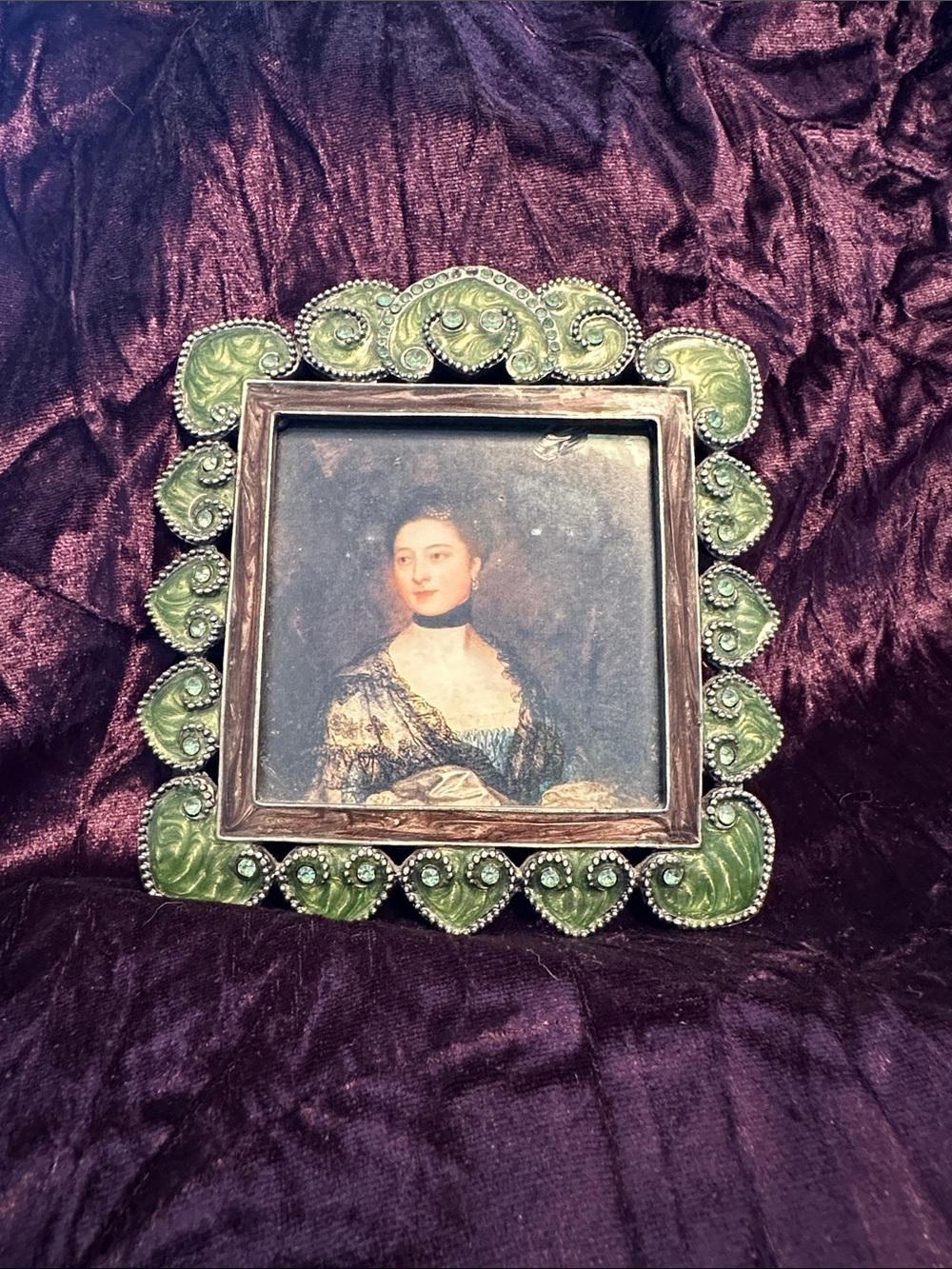 Source Unknown 3” x 3” Green Beaded Heart-Edge Picture Frame